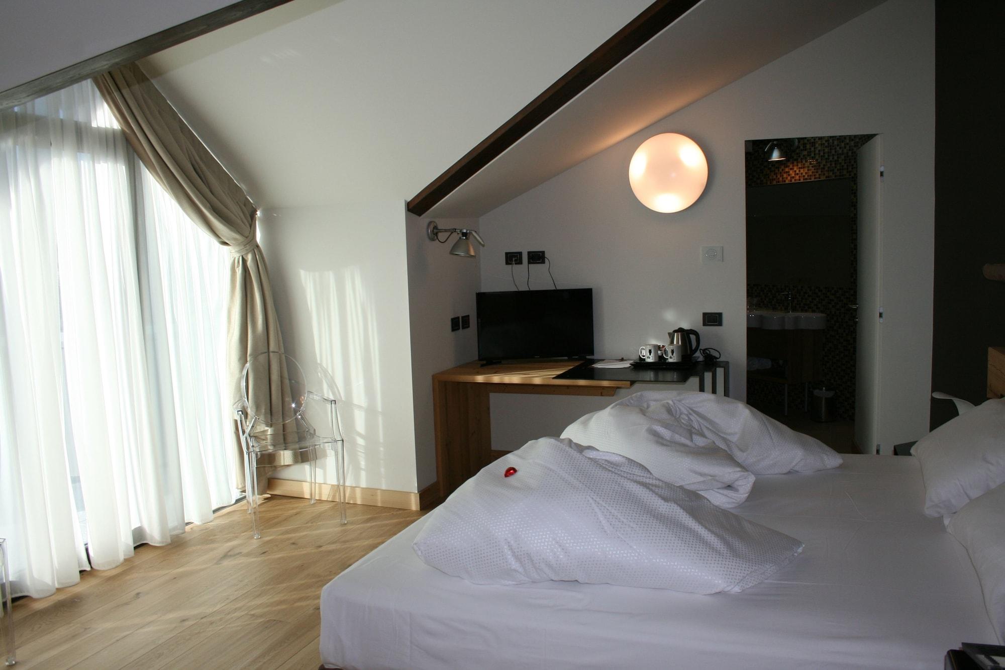 Hotel Orso Grigio Cavalese Eksteriør billede