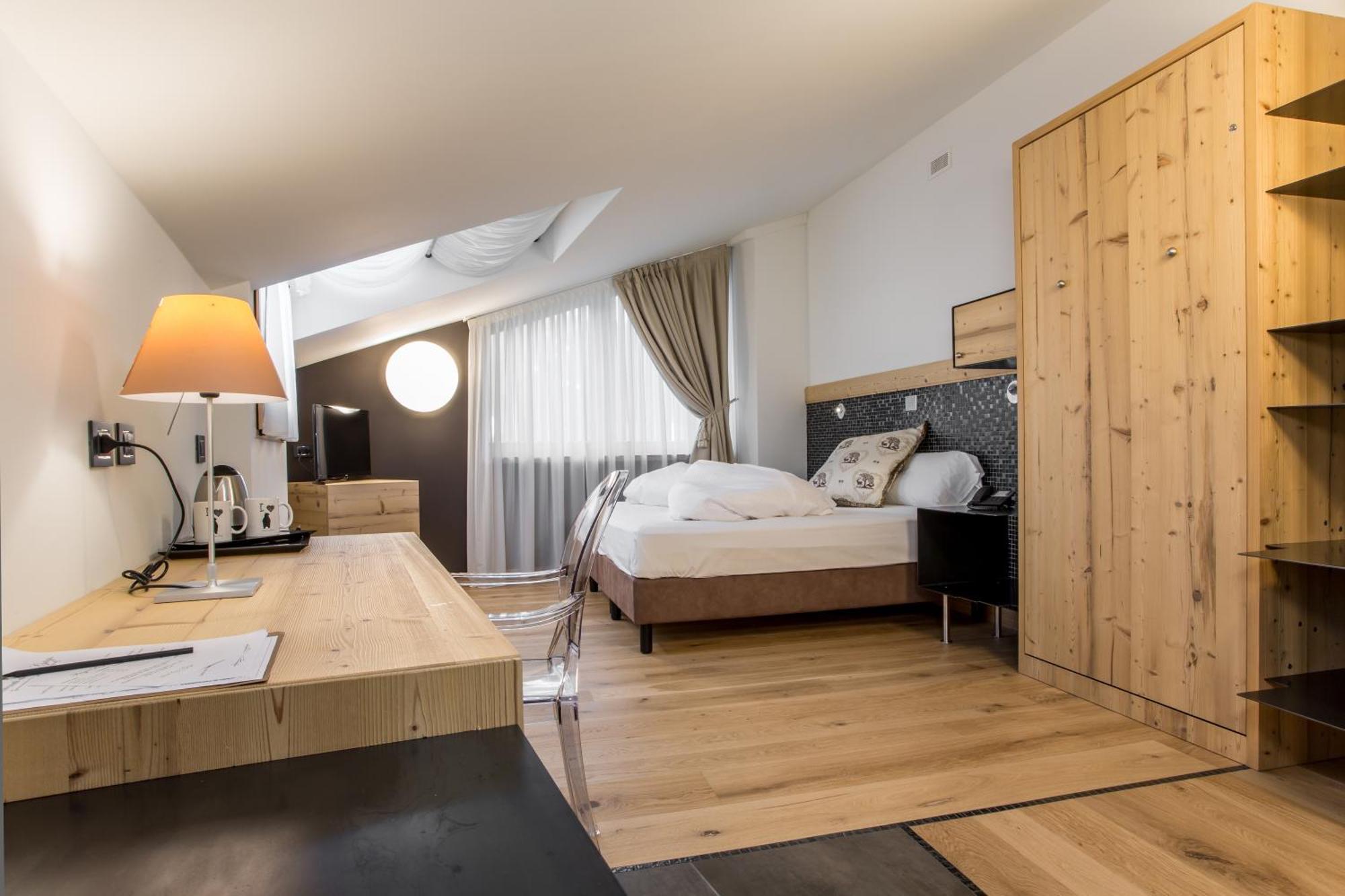 Hotel Orso Grigio Cavalese Eksteriør billede
