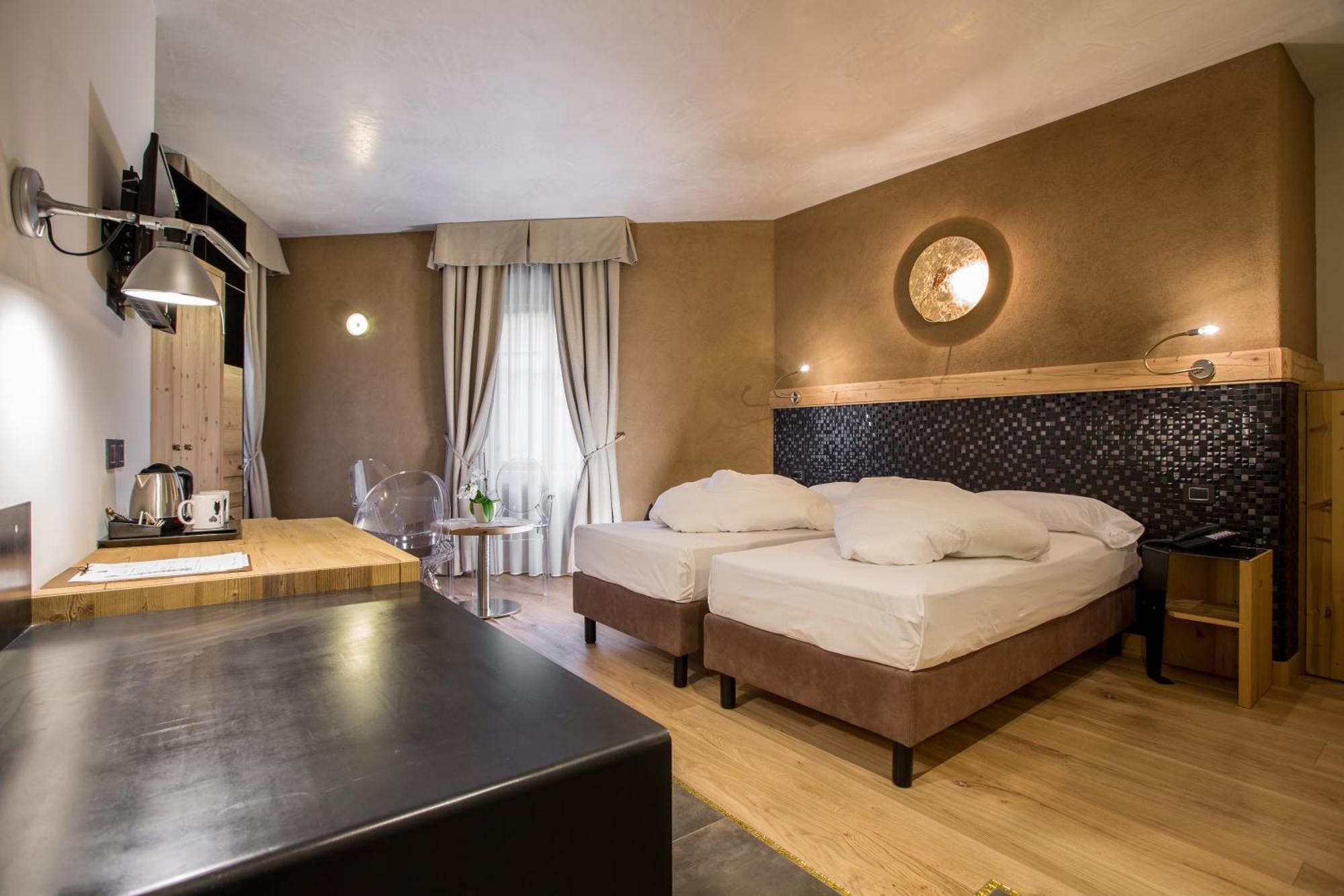 Hotel Orso Grigio Cavalese Eksteriør billede