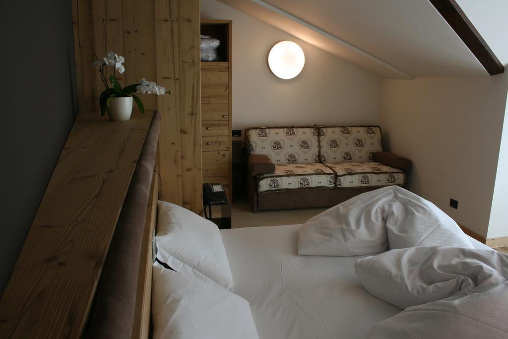 Hotel Orso Grigio Cavalese Eksteriør billede