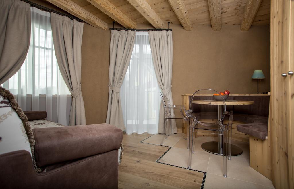 Hotel Orso Grigio Cavalese Eksteriør billede