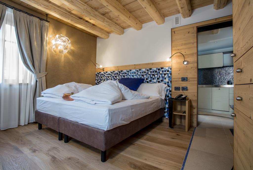 Hotel Orso Grigio Cavalese Eksteriør billede