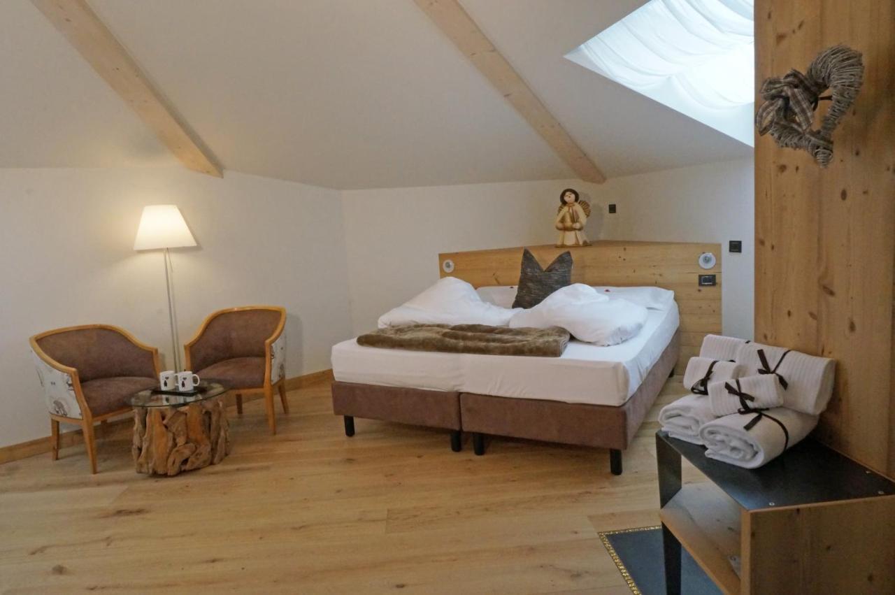 Hotel Orso Grigio Cavalese Eksteriør billede